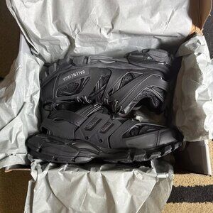 Balenciaga track 2.0 black